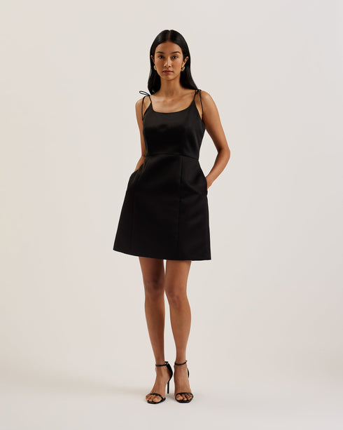{{ product.type }} - Ted Baker London - Kosovo - KAVALA